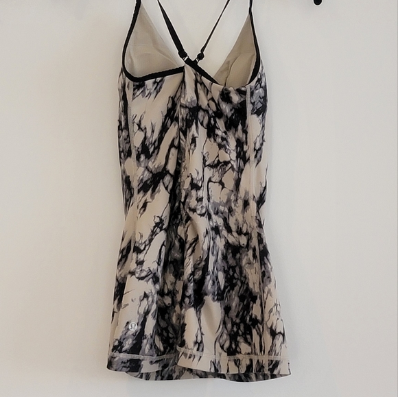 Lululemon tank - Picture 2 of 2